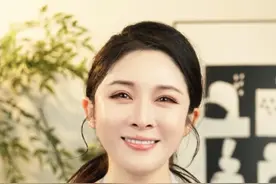 新的世界首富，居然娶了一位中国人当老婆 #世界首富 #女性力量 #朱乔琳 #小月说 #抖音热评