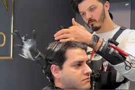 为什么美发师喜欢转剪刀 #内容启发搜索