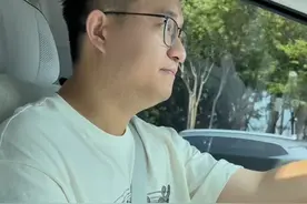 盘活资产是租赁的本质，但让客户来承担全部风险，只会逼走客户#蔚来 #租赁 #老板思维 #蔚来baas #蔚来汽车