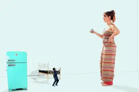 黑哥PUA女友，不料女友变成巨人，还派巨大化”坤哥“追杀视频封面