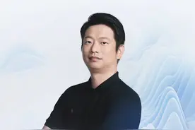 大模型不是少数人的游戏，站在企业应用的角度，大模型会呈现“1+N”的态势：即1个主力模型和N个垂直场景模型。#国产大模型有望年底追上GPT3.5 #VMoment  #火山引擎  #火山方舟  #体验创新视频封面