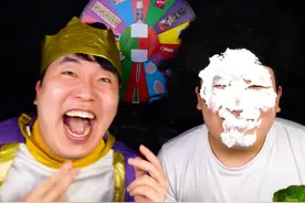 转盘大冒险：便利店食品挑战 #好好吃饭大赛   #抖音玩法达人中心    #在拍一种很新的vlog   #在抖音入手的好东西  #国王与乞丐搞笑视频封面