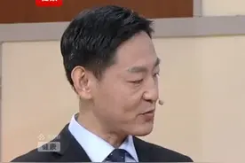 你知道“经外奇穴”腰痛穴吗？揉捏即可缓解腰部疼痛，简单易学，操作方便！（央视频号：央视健康之路）