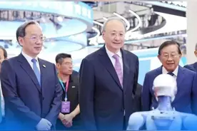 2025世界机器人大会在京开幕，尹力、万钢、李乐成、殷勇出席 
