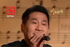 【文章带来《三百六十五里路》，经典旋律，继续传唱！】“睡意蒙眬的星辰，阻挡不了我行程，多年漂泊日夜餐风露宿，为了理想我宁愿忍受寂寞……”《“听见彼此-南海之声”音乐会》上，文章带来《三百六十五里路》，高亢嘹亮的嗓音，歌声悠扬婉转，动人心弦！唱出了对生活的炽热与向往。无论何时，身处何方，都要感受生活的美好，让我们听见彼此，珍惜当下。#听见彼此音乐会