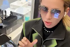 章若楠杀疯了 ，氛围感的关键还得是头发 ，扁头方圆脸姐妹直接抄作业 #章若楠 #难哄