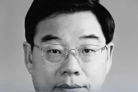 矿冶集团官微8月22日发布讣告：中国共产党优秀党员、中国工程院院士、俄罗斯圣·彼得堡工程科学院院士、矿物加工领域专家、全国劳动模范、国务院政府特殊津贴获得者、北京矿冶研究总院(现矿冶科技集团有限公司)原院长、矿物加工科学与技术全国重点实验室主任孙传尧同志，因病医治无效，于2025年8月21日14时52分在北京逝世，享年80岁。 孙传尧是我国矿物加工领域领军人物，提出“基因选矿”等创新观点，在多领域成果丰硕，为矿产资源开发利用和安全保障贡献卓越。他毕生奉献矿冶事业，获建国70周年纪念章、光华工程科技奖及多项国家级科技奖励。其逝世是矿冶界及相关领域重大损失，谨致沉痛悼念与深切缅怀。视频封面