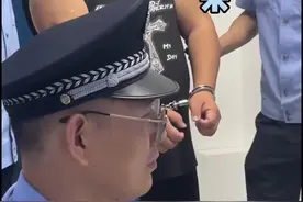 厦门公安发布反诈宣传片，萝莉女友竟是两百斤壮汉。网友：警察听了都想报警