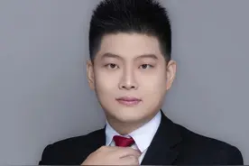 人靠衣装，马靠鞍， 面试过程中的，发型、眼镜、穿着到底应该如何搭配？#面试 #公务员 #公考 #面试着装 #上岸