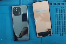 小米11PRO，现在更换原装屏幕还要大一千，换个组装国产屏才几百视频封面