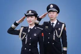 怎样正确规范穿着警礼服？这个视频来教你！#警礼服 #警察视频封面