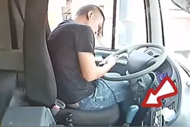 卡车停车熄火状态下，车子突然自动挂挡，视频来源@国+社区 视频封面