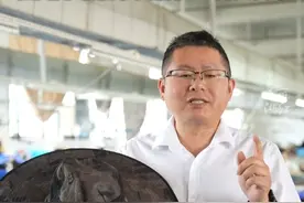 #义乌小商品又又又又在美国卖爆了  ！在国内最低拿货价30元一顶的太阳能电扇帽，在美国能卖到近40美元（供稿：义乌融媒体）#国货加油#你好义乌视频封面