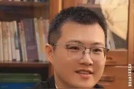 女子因脖子有吻痕，被丈夫怀疑出轨，离婚抚养权归谁？#抚养权 #婚姻家事 #抖来普法