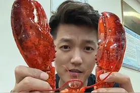 用一顿海鲜正式开启我2025年的夏天，列气！#用一顿烧烤正式开启夏天#夏日辣味美食地图#波士顿龙虾#美食视频封面