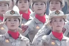 民兵方队来了！英姿飒爽的女民兵，来自当年全国主要抗日根据地。气势拉满，又美又飒！#九三阅兵#抗战胜利80周年#我们的胜利#媒体精选计划