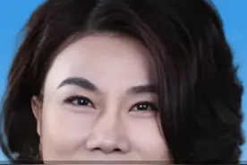 董小姐本来想慰问一下员工的分房情况，没想到最后尴尬了 #董明珠 #董小姐 #格力 #格力分房人手一套 #房产视频封面