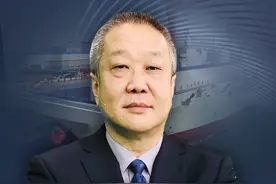 076是世界第一种安装电磁弹射器的两栖攻击舰，真实身份是多面手#076两栖攻击舰 #电磁弹射器