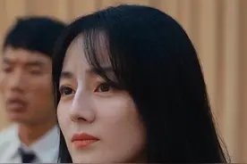 网友质疑某短剧AI换脸迪丽热巴 一家涉事线上剧场：已删除相关画面 涉事账号在平台已无法检索视频封面