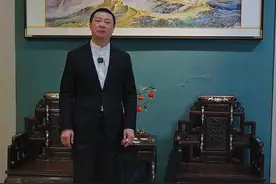 特别浩瀚的一件铜雕国画精品，民族守护围墙万里长城。#沙发背景墙  #装饰画  #铜雕画  #家居软装  #全屋配画视频封面