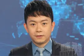 曾毅“神解释”性暗示手表“以为是块劳力士”，网友却并不买账！#曾毅回应手表被指含性暗示元素  #凤凰传奇  #曾毅  #劳力士