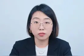 小区停车费归谁所有？法院判决物业返还停车费收益167万！ #停车费 #物业 #业主权益 #房产律师张华视频封面