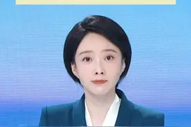 8月3日，江西南昌，女生制止两名男子地铁站内吸烟，却被对方同行女子抢夺手机、辱骂并掌掴。警察称女生还手，需要互相道歉。#地铁站 #吸烟 #二手烟