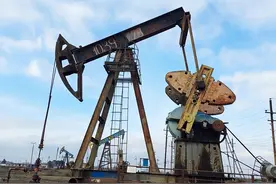 磕头机，它是如何把石油抽上来的，原理真是太巧妙了#机械原理