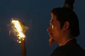 #成语里的中国  根据史书记载，岳飞背上刺的字是尽忠报国，而不是大众耳熟能详的精忠报国。#岳飞背上的字到底是精忠还是尽忠视频封面