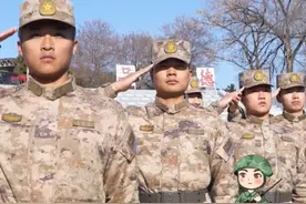 新兵入营在即，班长在这等你！ #新兵请入列 #海军 #新兵连的生活 #暖心班长 (吕腾 孙海 王旭亮|编辑:张力元 张佳欣|编审:赵阳)视频封面