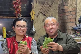 东北饭包万物皆可包！一口饭包满口余香，仿佛品尝到了岁月的沉淀和家的温暖！#东北大饭包 #新农人计划2025 #乡村美食 #夫妻日常 #乡村守护人