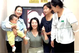 不知不觉四胎已经5个月了，今天去做四维彩超，看到宝宝的样子，又听话又配合，一次就通过了，他是多么想看看这个美丽的世界，那一刻我才更加肯定我的决定做是对的！能让他平安健康来的这个世上比什么都重要！#记录真实生活 #四胎 #产检视频封面