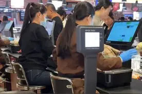 近两年胖东来文明价值奖励45万元，占比最多为侵犯人格尊严补偿奖12万，曾有胖东来员工劝阻顾客冲突被掌掴获公司30000元补偿#河南dou知道视频封面