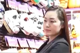 4月20日（报道），义乌女老板霸气回答CNN提问，美国关税对生意有多少影响？“美国不要就分给其他客户了”视频封面