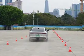 试驾汉L：一脚地板油像开火箭一样，不是赛道千万不要尝试！视频封面