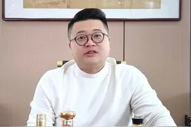 跌到窒息的四款酒，今年还会再跌吗？#白酒 #酱香型白酒 #老韩拎壶冲视频封面