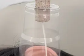 耳朵有福了 自制倒流烟轻松搞定，艾9耳朵#艾灸 #艾灸耳朵 #倒流烟 #艾灸养生保健 #居家艾灸