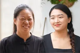 小勤想要去结钱，却被老板这样对待......#婆媳 #小勤和她的婆婆 #持续走红计划  #乡村守护人2023视频封面