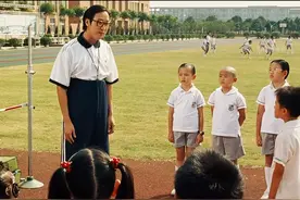 七仔的超能力不过是小狄的一场梦，梦里啥都有。 #周星驰