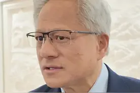 独家视频！#黄仁勋称AI将在各行业引发颠覆性变革视频封面