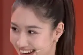 小尼演我：一看就会一学就废……小尼和新疆女孩娜孜@兔瑞克🐰  开启斗舞模式