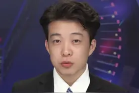 老中医一个动作让你更年轻！每天“搓脸”五分钟，脸部红润又细白！不用花钱的护肤方法来了！#中国蓝新闻主播Talk