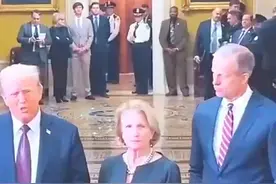 特朗普在社交平台发声呼吁中国多买点美国大豆视频封面