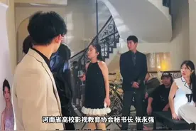 河南短剧市场体量大导致缺人， 各岗位薪水都水涨船高，业内人士：男女主日薪10000元很普遍，搬东西的小助理日薪400元是最低价#短剧  #河南dou知道  #演员