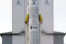 欧洲阿丽亚娜6型运载火箭进行首次发射视频封面