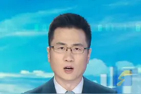 6月17日（报道），湖北武汉，被醉驾车顶行600米的交警蒋仲超，昏迷12天后牺牲，年仅41岁。#醉驾 #交警牺牲 #牺牲视频封面