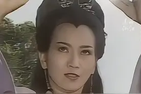 #杭州雷峰塔下竟然真的有“蛇” ？ 重建时在地宫找到了一只活着的白色...视频封面