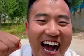 6月10日（报道）河南鹿邑一驻村书记董桂林拿着碗到村民家到处“蹭饭”，还自掏腰包回礼！称“把申论写在大地上，把理想实现在农村”#大象主播说 #河南dou知道 @主持人夏冰视频封面