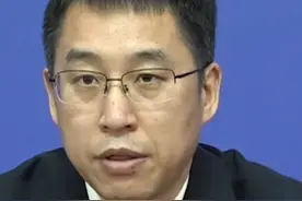 北京：临时管控时间原则上不超过24小时！严禁采取硬质隔离、硬质围挡等措施封堵消防通道、单元门、小区门。视频封面