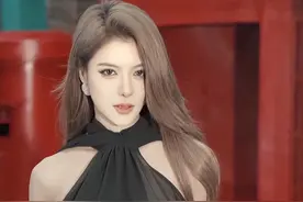 “类型不重要 感觉才是王道” #拍摄花絮 #雨夜不带刀 #高能穿搭点燃夏天视频封面